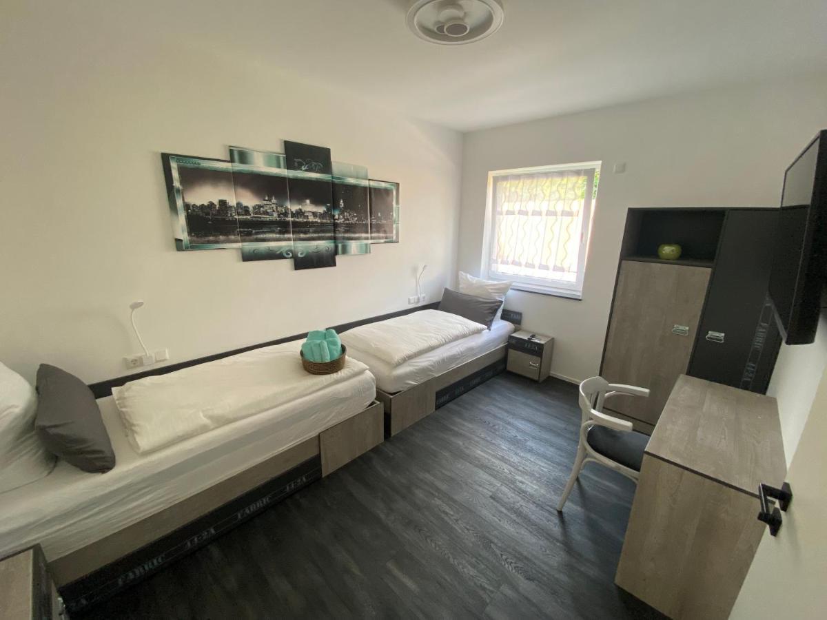 Apartments Saaldorf-Ferienhaus Mit 6 Apartments 45Qm-120Qm Direkt Am Thueringer Meer-Bleilochtalsperre Bad Lobenstein Exterior foto