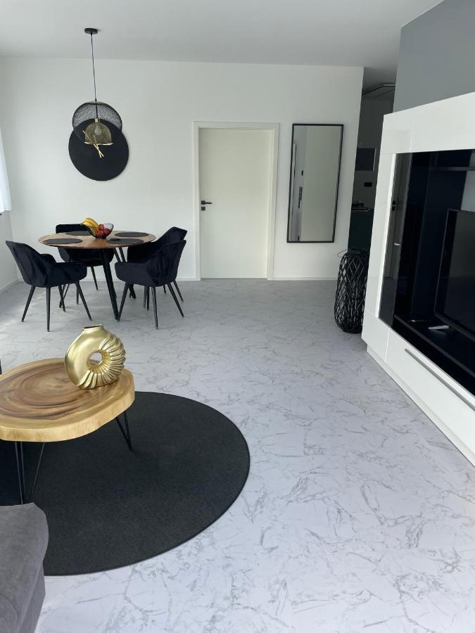 Apartments Saaldorf-Ferienhaus Mit 6 Apartments 45Qm-120Qm Direkt Am Thueringer Meer-Bleilochtalsperre Bad Lobenstein Exterior foto