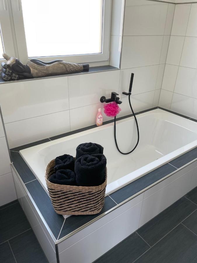 Apartments Saaldorf-Ferienhaus Mit 6 Apartments 45Qm-120Qm Direkt Am Thueringer Meer-Bleilochtalsperre Bad Lobenstein Exterior foto